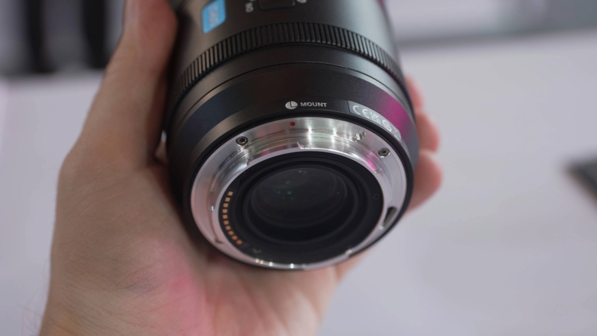 早い者勝ち SIRUI Aurora 35mm F1.4 レンズ(単焦点) SIRUI Aurora 35mm