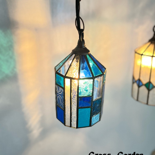 ブルーのモザイク ステンドグラスランプ(GA-16) シーリングライト